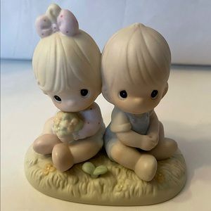 1996 Precious Moments Love One Another